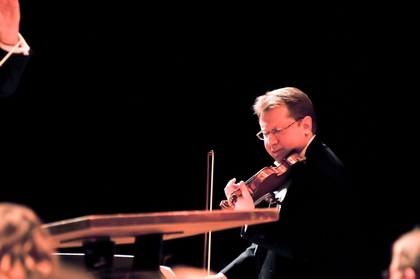ONE USE ONLY: Yuriy Bekker performs "Under an Indigo Sky"